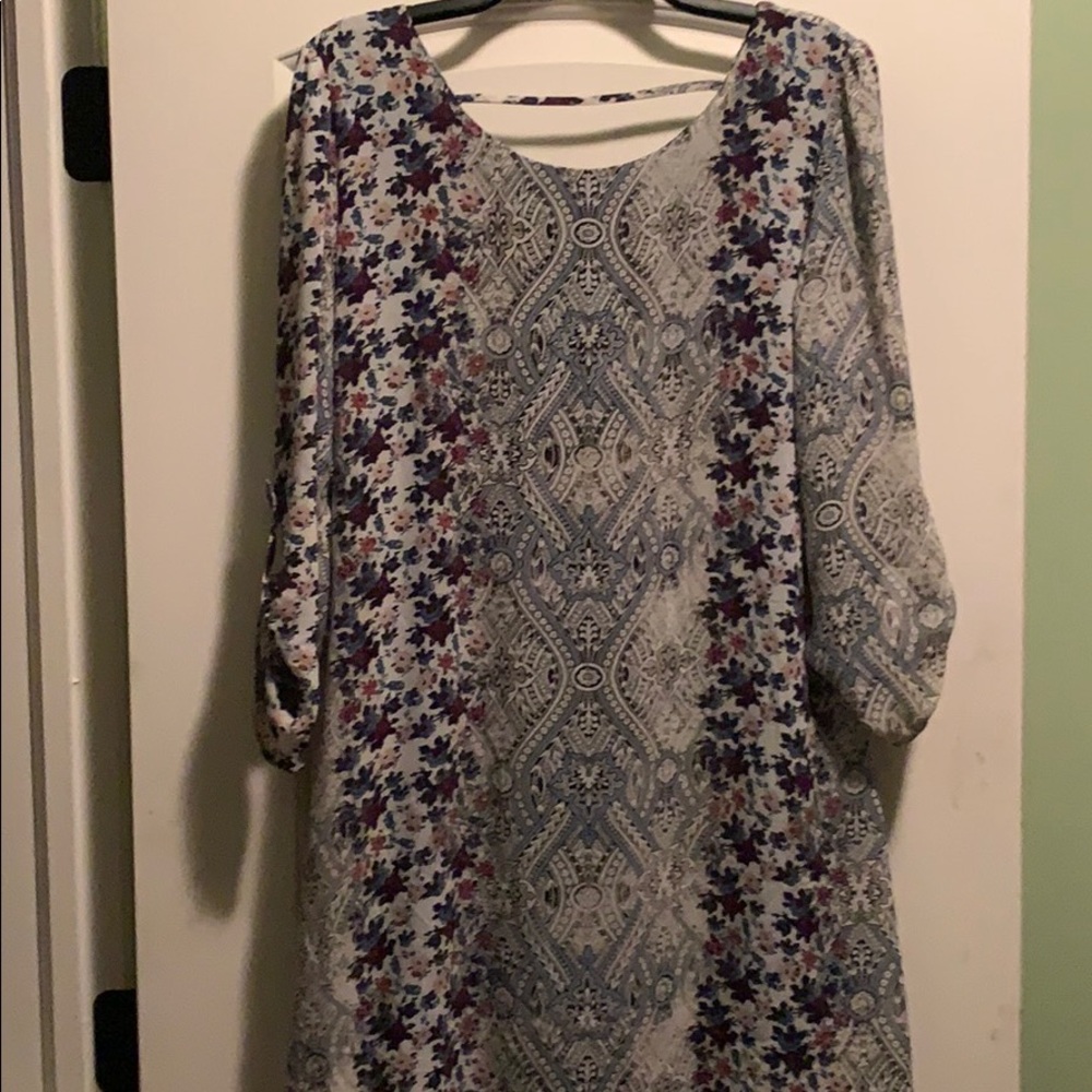 Women’s Dress - L